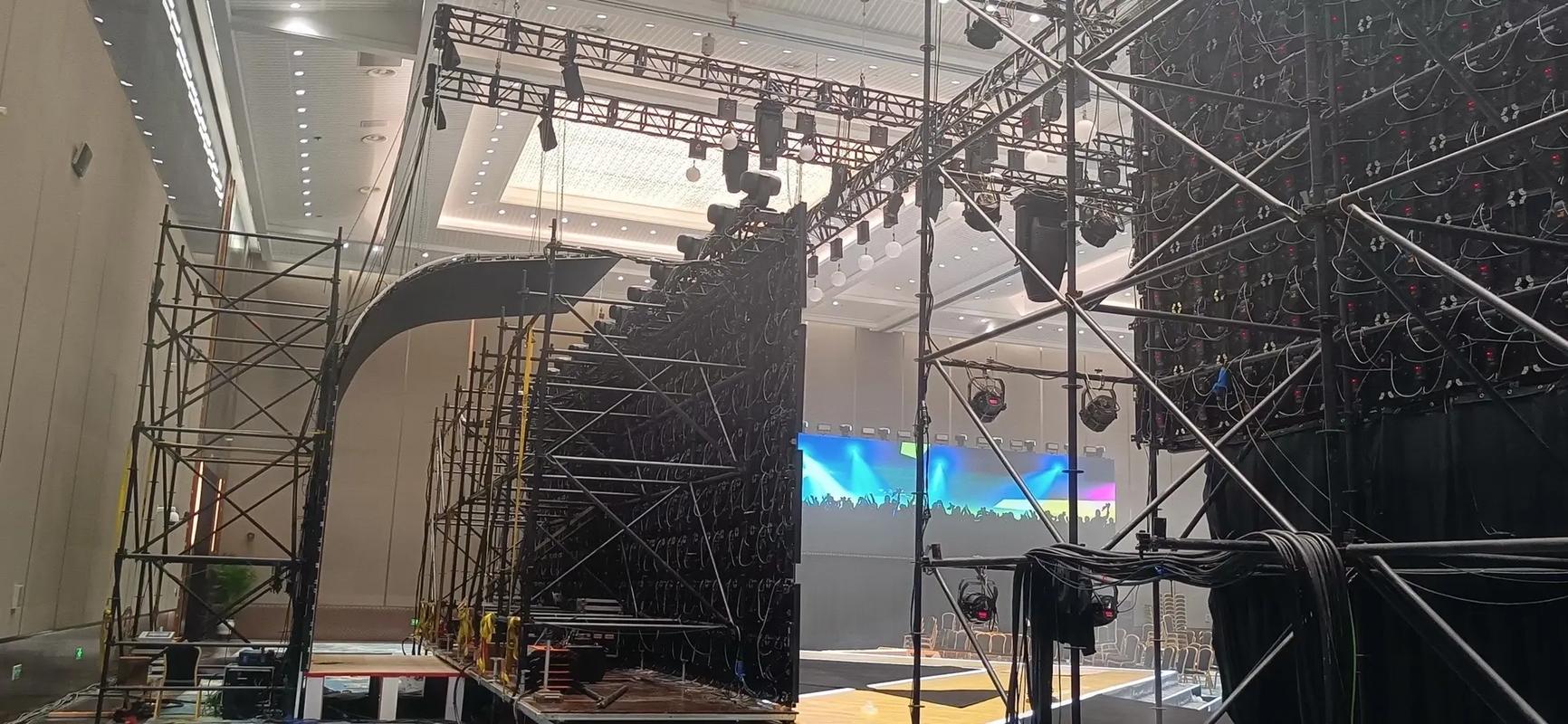 北京活動設(shè)備出租舞臺布置燈光音響大屏出租.