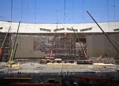 全球最大led顯示屏背景沉浸式舞臺獻(xiàn)禮黨的生日